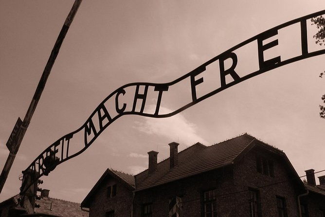 auschwitz-small-group-tour-from-warsaw-with-lunch