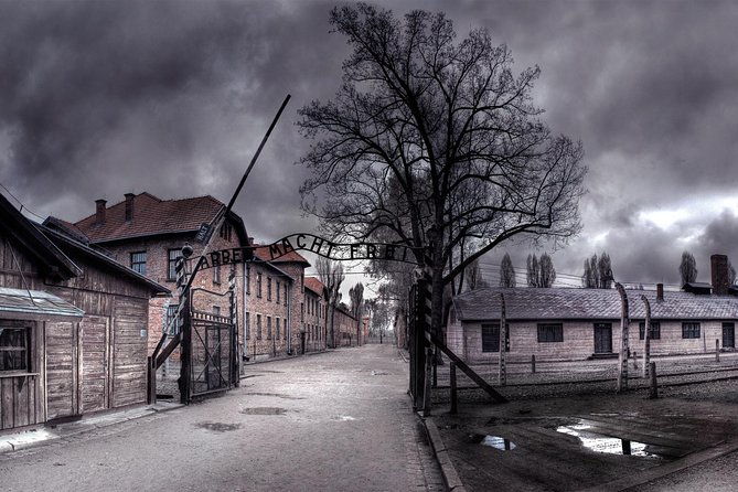 auschwitz-tour-from-wroclaw