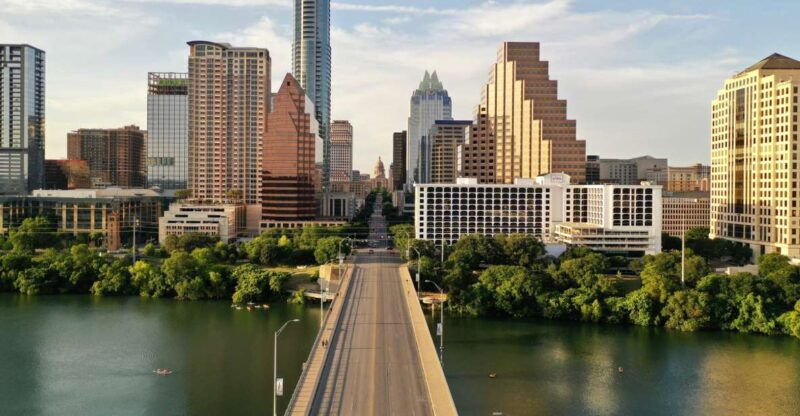 austin-sightseeing-tour-by-minivan-with-commentary
