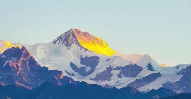 australian-base-camp-hike-for-sunrise-over-the-himalayas