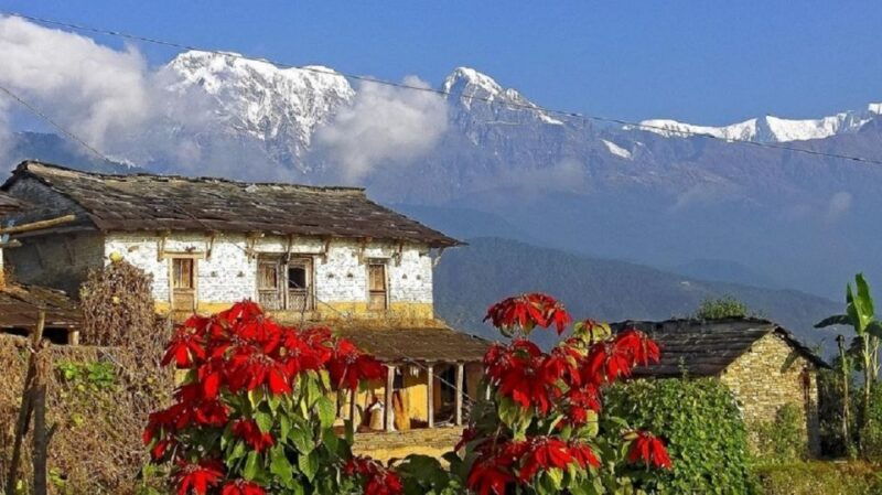 australian-base-camp-hike-for-sunrise-over-the-himalayas
