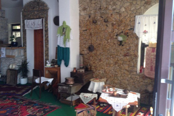 authentic-antique-museum-home