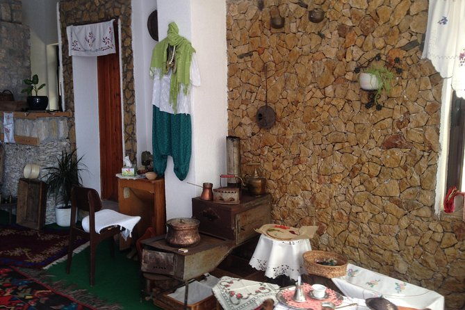 authentic-antique-museum-home