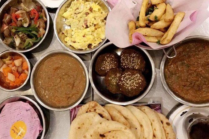 Authentic Breakfast with locals and tour to Giza pyramids and sphinx - Key Points