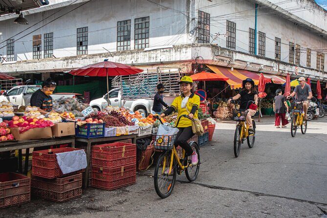 Authentic Chiang Mai 4-Hour Bicycle Tour with Northern Food - The Cycling Experience: What to Expect