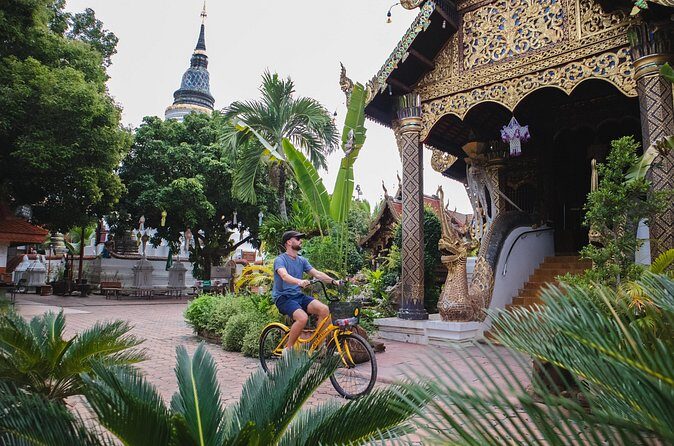 Authentic Chiang Mai 4-Hour Bicycle Tour with Northern Food - Who Should Consider This Tour?