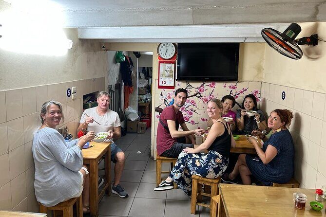 AUTHENTIC Hanoi Street Walking Foodie Tour By Night Time - Why This Tour Works for Different Travelers