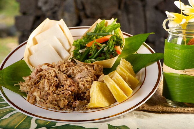 authentic-hawaiian-dinner-paina-with-natives-in-hana
