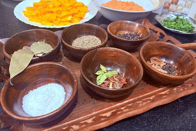 Authentic Indian Family Cooking Class in Agra - Key Points