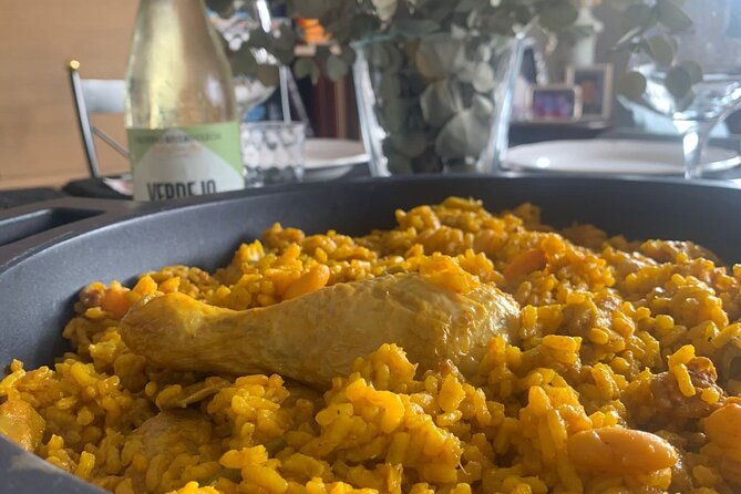 authentic-paella-dinner-in-valencia-by-masterchef-contestants