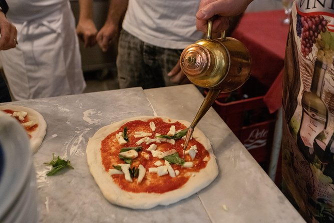 authentic-pizza-making-class-in-naples-with-appetizers-and-drink