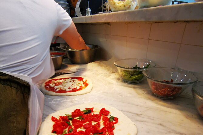 authentic-pizza-making-class-in-naples-with-appetizers-and-drink