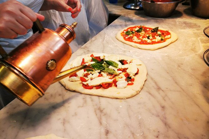 authentic-pizza-making-class-in-naples-with-appetizers-and-drink