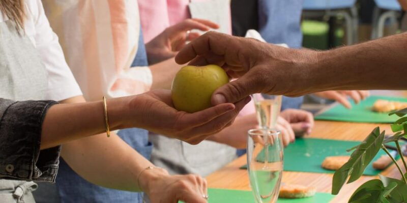 authentic-premium-paella-sangria-class-in-a-design-rooftop