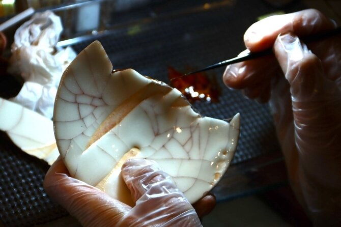 authentic-pure-gold-kintsugi-workshop-with-master-taku-in-tokyo