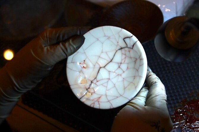 authentic-pure-gold-kintsugi-workshop-with-master-taku-in-tokyo