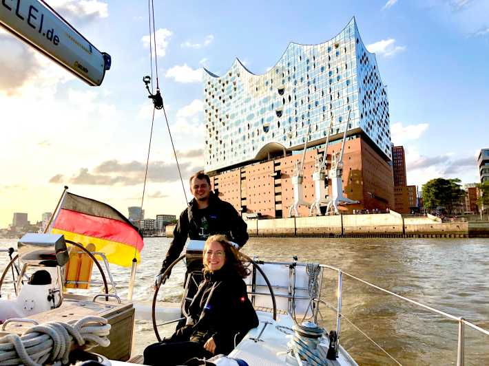 authentic-sailingtrip-towards-blankenese-hamburg-elbe