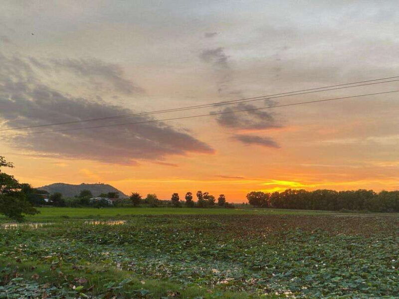 authentic-siem-reap-tuk-tuk-countryside-and-sunset-tour