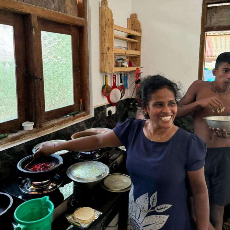 authentic-sri-lankan-village-experience-with-local-family