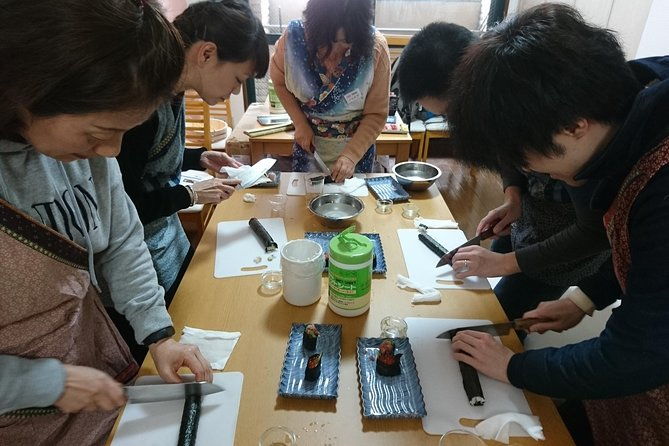 authentic-sushi-course-cooking-class