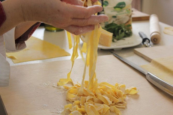 authentic-tuscan-pasta-class-in-florence-with-local-chef-cinzia