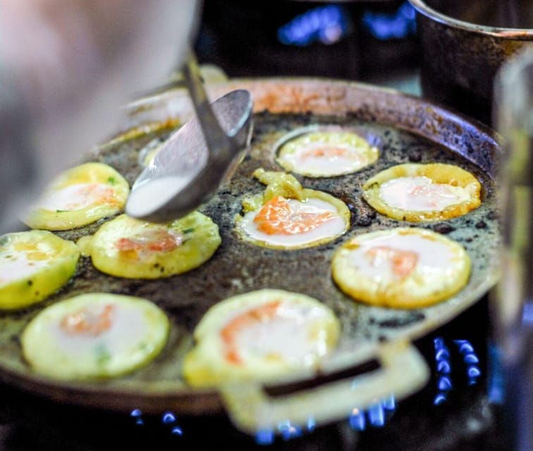 authentic-walking-street-food-tour-in-ho-chi-minh-city