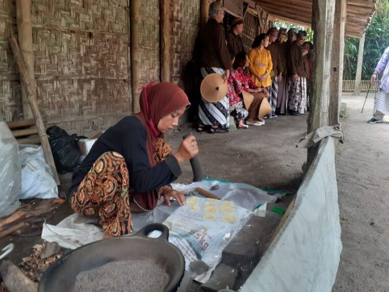 authentic-yogya-bicycle-tour
