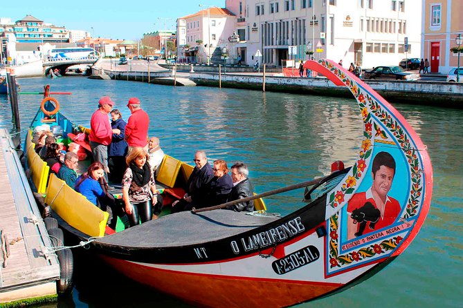 aveiro-canal-cruise-in-traditional-moliceiro-boat