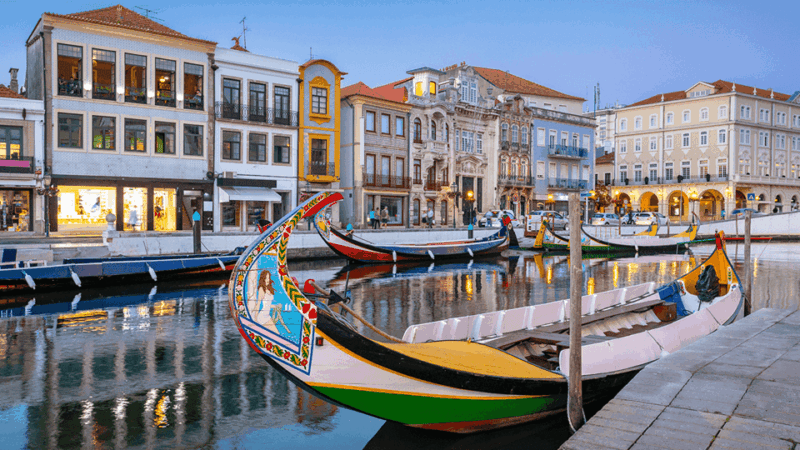 aveiro-e-costa-nova-private-full-day-tour-w-boat-from-porto