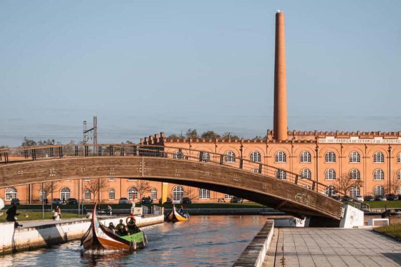 Aveiro: Private & Flexible Walking Tour in Historic Center - Crossing the São Roque Canal and Returning