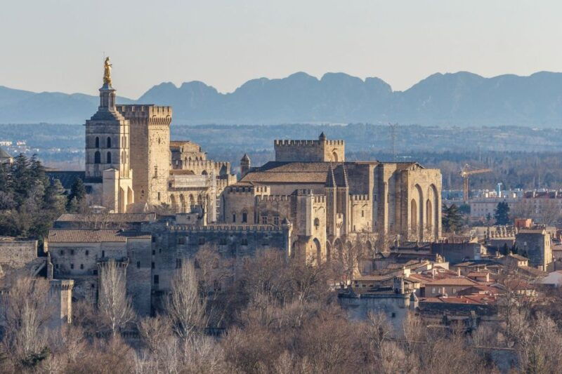 avignon-city-of-popes-and-wine-tasting-private-full-day-tour