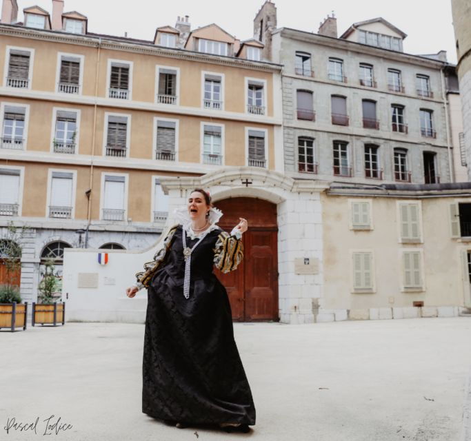 Avignon: Immersive Guided Tour of 1860 - The Sum Up