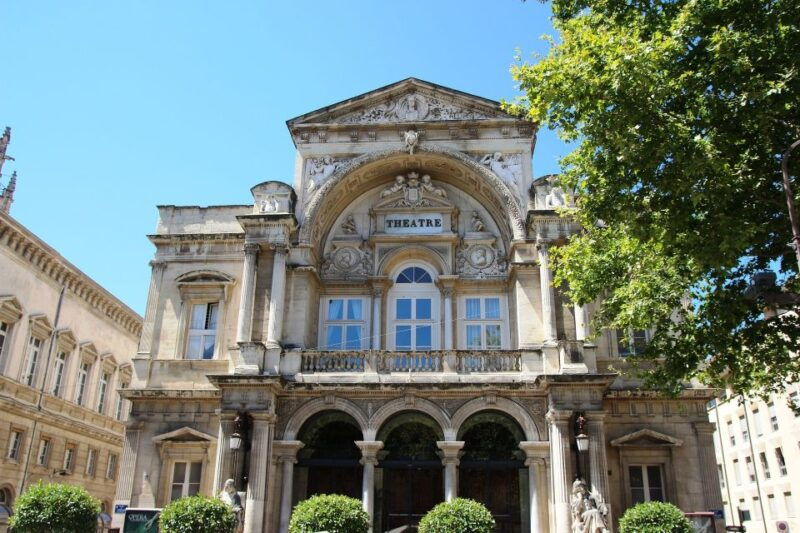avignon-private-walking-tour-discover-history-heritage