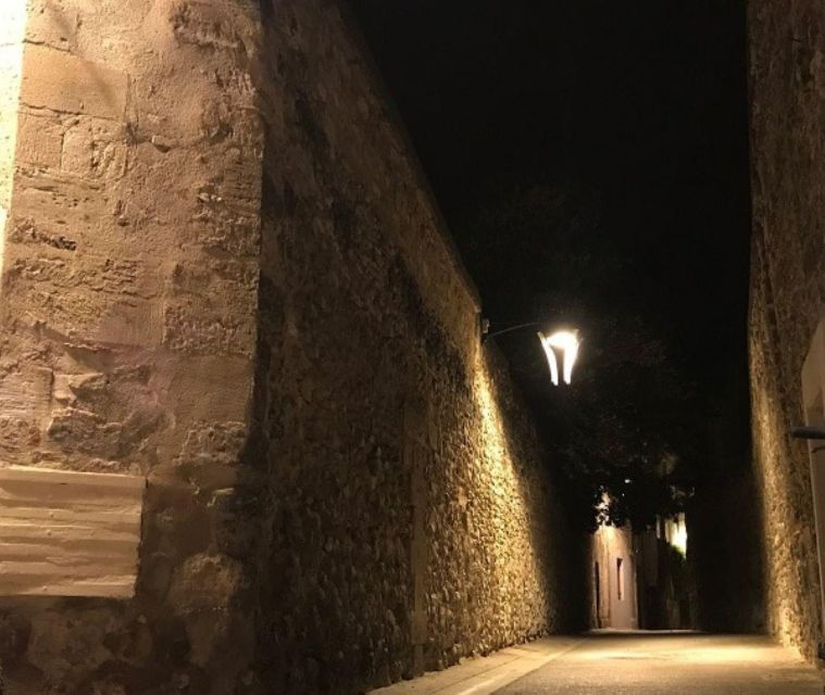 avignon-the-night-amble-between-bourgeois-and-christians