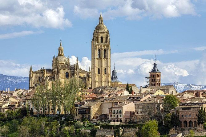 avila-and-segovia-tour-with-monuments-and-gastronomic-lunch-from-madrid