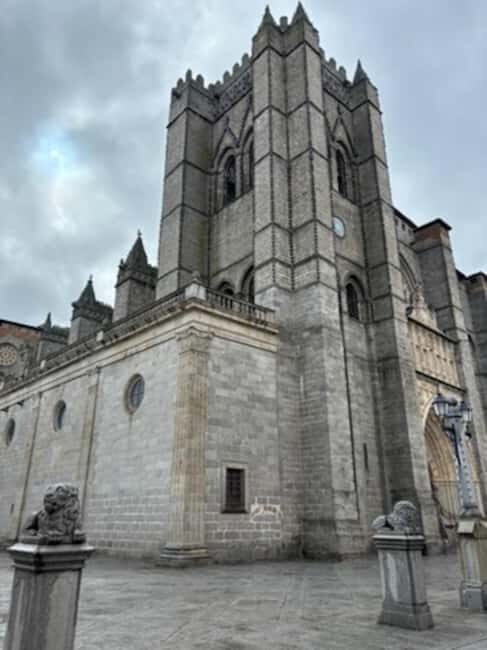 Avila: Half-day private tour in a minivan from Madrid - Return Journey and Overall Duration