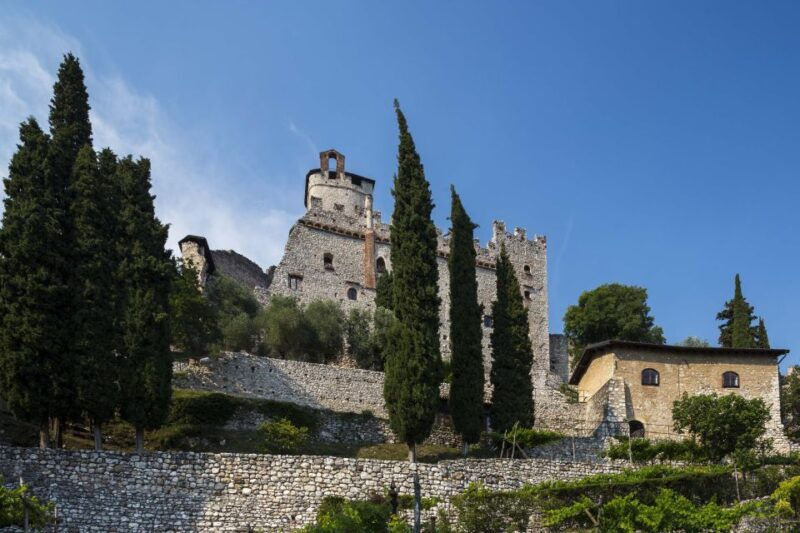 avio-avio-castle-entry-ticket
