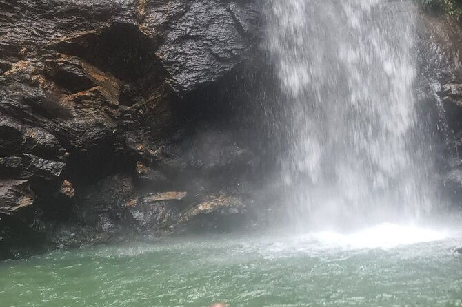 avocat-waterfall-tour-beach-stop-adventure