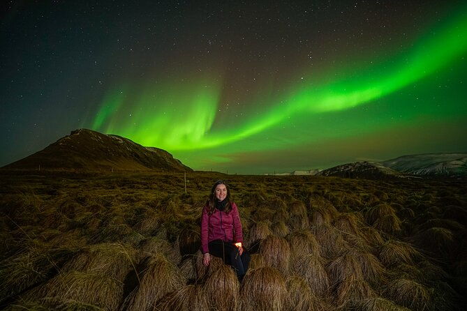 award-winning-northern-lights-tour-with-photos-warm-snowsuit