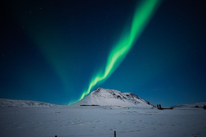 award-winning-northern-lights-tour-with-photos-warm-snowsuit