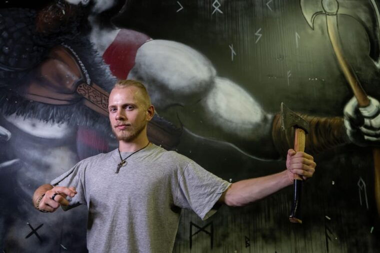 axe-throwing-in-fun-arena-in-the-centre-of-prague