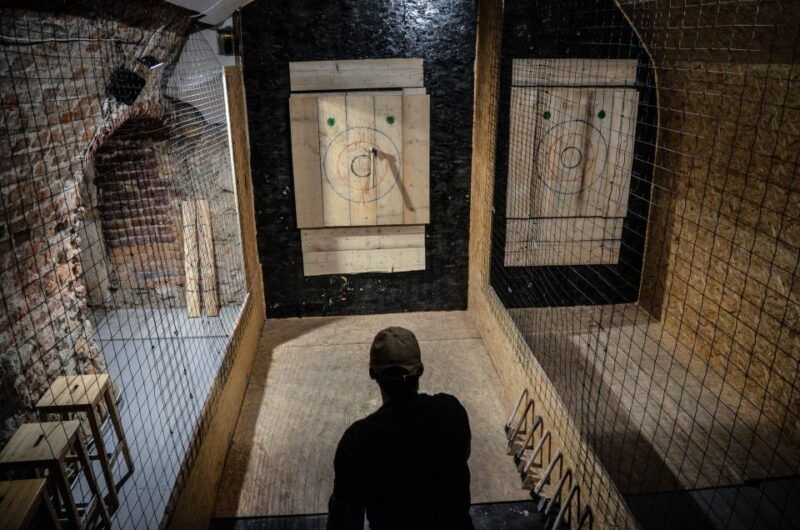 axe-throwing-krakow-in-axe-nation-the-1st-club-in-europe