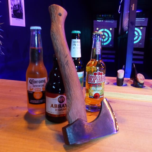 axe-throwing-tenerife