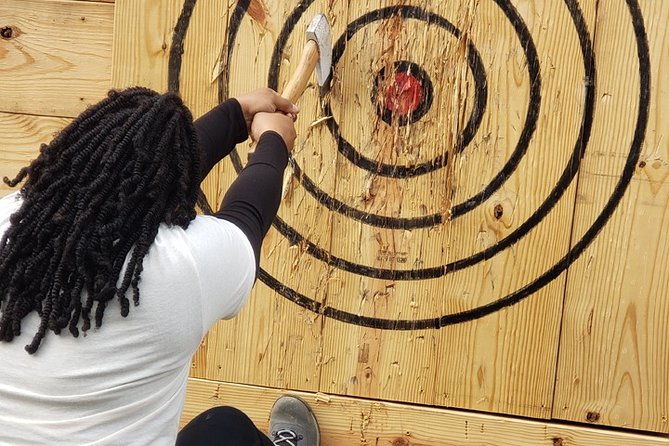 axe-throwing-training