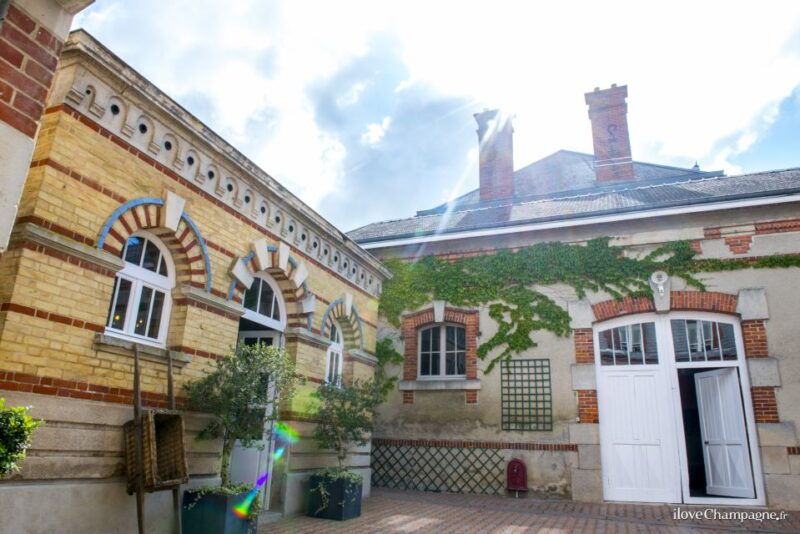 ay-champagne-champagne-house-tour-and-tasting-class