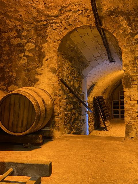 ay-champagne-champagne-house-tour-and-tasting-class