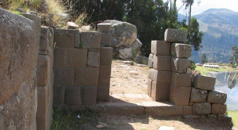 ayacucho-route-to-vilcashuaman-and-pumacocha