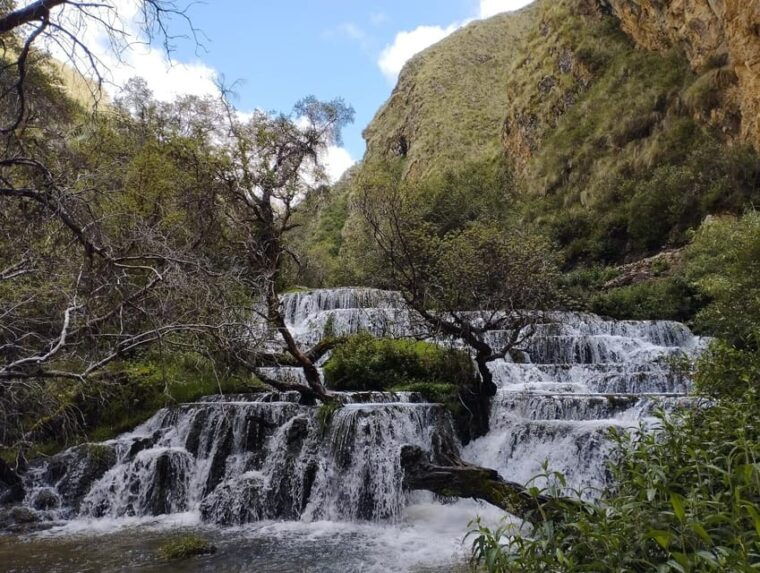 ayacucho-sarhua-waterfall-valley