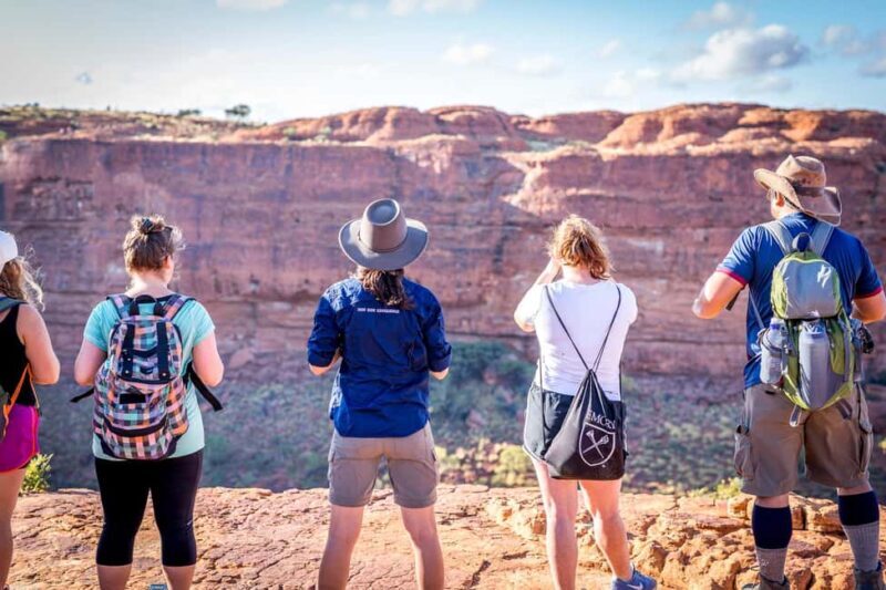 Ayers Rock: Overnight Kings Canyon Experience - Transportation, Group Size, and Overall Comfort