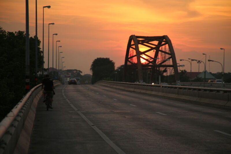ayutthaya-3-hour-sunset-ride-bike-excursion